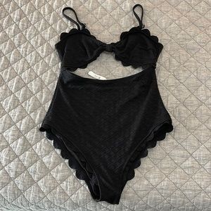 Cupshe one piece bathing suit